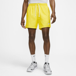 Nike Sportswear Pantalón corto de tejido Woven - Hombre - Amarillo características