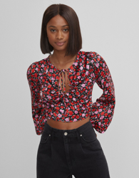 Bershka Blusa Cropped Flores Mujer M Negro en oferta