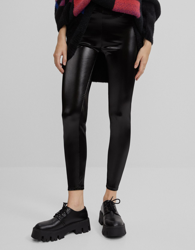 Bershka Legging Vinilo Mujer M Negro en oferta