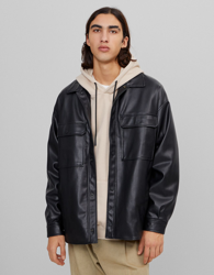 Bershka Sobrecamisa Efecto Piel Hombre M Negro en oferta