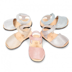 Menorquina Velcro Piso Flexible En Piel Napa Con Brillos. 21 Beige en oferta