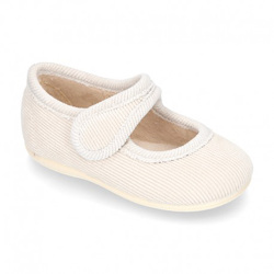 Mercedita De Casa Niñas Con Velcro En Pana Fina. 20 Beige características