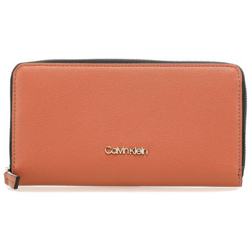 Portafoglio Donna Ck Must Ziparound Wallet Cuoio K60k606374gae características