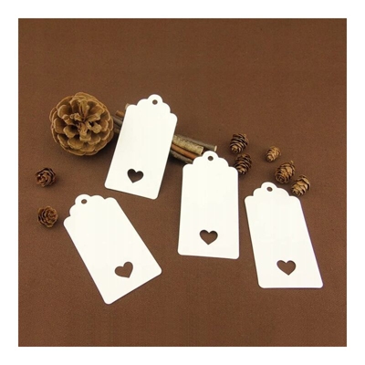 Tag regalo di Natale. Tag regalo di carta kraft 4,5 cm * 9,5 cm e etichetta stringa gialla di 30 m (bianco)